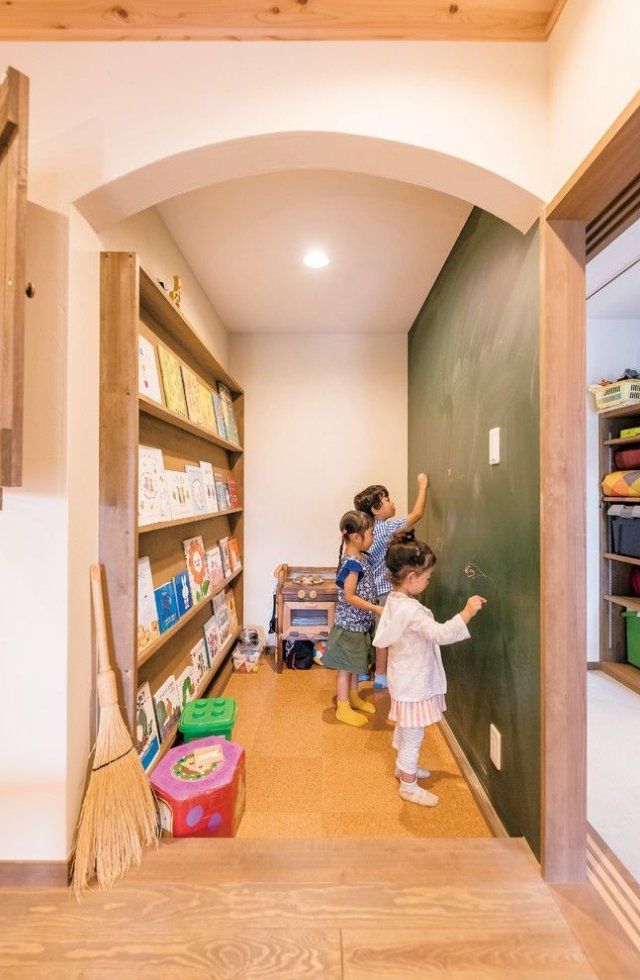 Early Childhood Center Design, Japanese Kids Room, Small Kids Playrooms, Children Playroom, Small Playroom, Indoor Playroom, Kindergarten Interior, Daycare Design, Japanese Kids