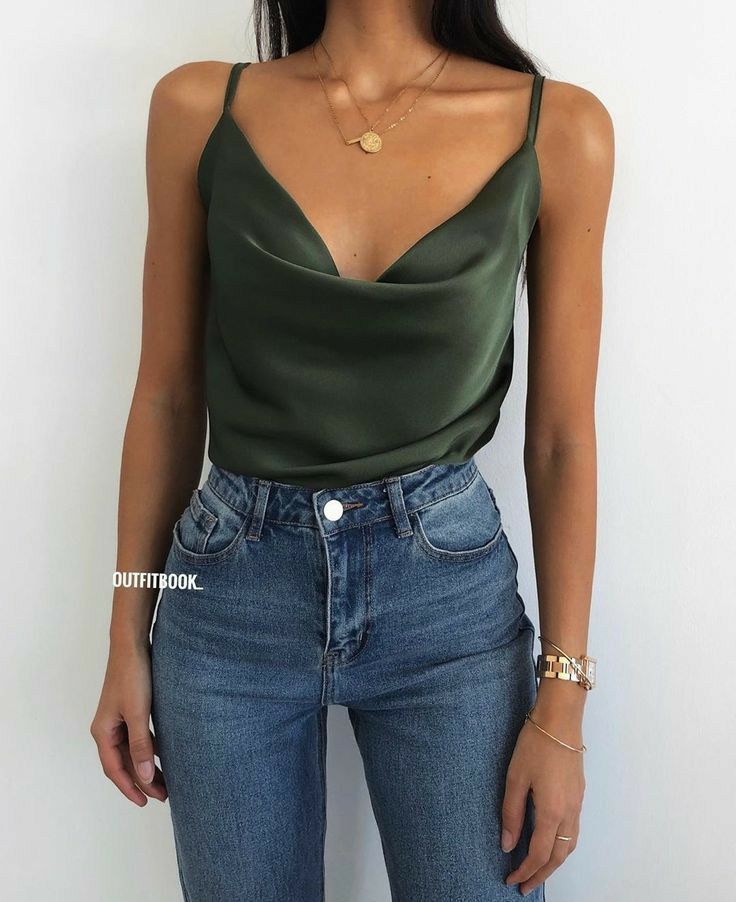 Satin Top Outfit, Top Outfit, Moda Vintage, Satin Top, Mode Inspo, Outfit Goals, Fashion Mode, Looks Style, Mode Inspiration