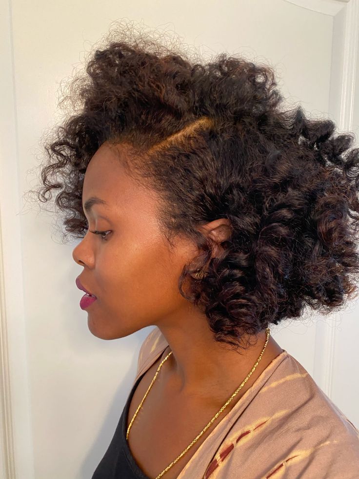 Bantu Knot Outs on Super Fine, Blow Dried Natural Hair With Pictures! - Curly Nikki Blow Dried Natural Hair, Bantu Knots Hairstyles, Blow Dry Natural Hair, Braid Out Natural Hair, Natural Hair Blowout, Dry Natural Hair, Cabello Afro Natural, Bantu Knot Out, Bantu Knot