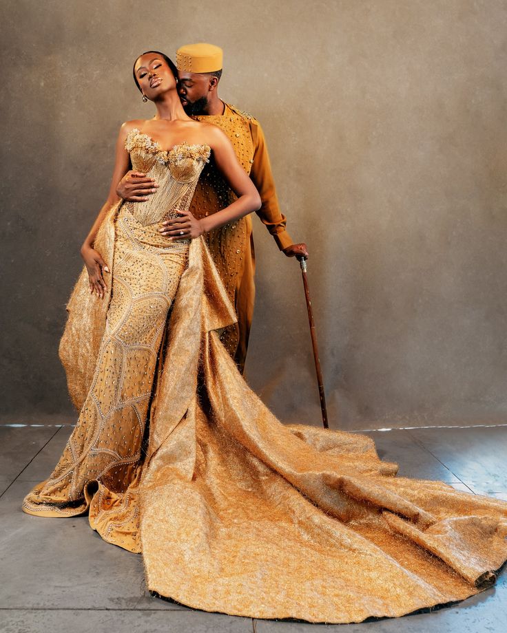 The outfit, the melanin, the moment and the picturesss���😍😍 PERFECTION! #jopstudios #wedding #melanin #inspo #gold #weddinginspo Traditional Outfits African, Wedding Photoshoot Couple, Couples African Outfits, Igbo Wedding, Nigerian Bride, Pre Wedding Photoshoot Outfit, Photoshoot Couple, Yoruba Wedding, African Traditional Wedding