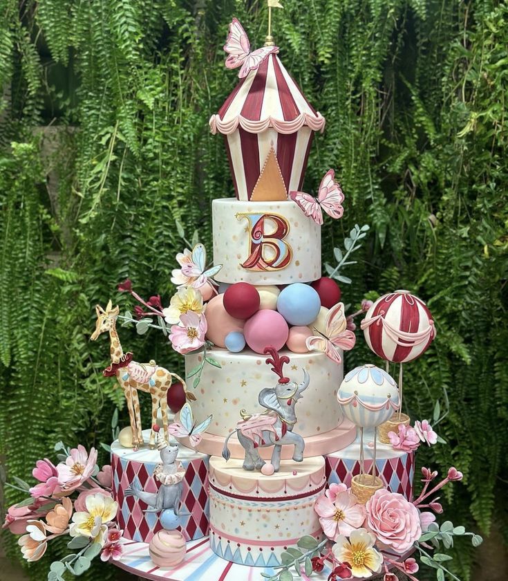 Carnival Cake Ideas, Carnival Themed Cakes, Carnival Birthday Cakes, Circus Birthday Cake, Circus Cakes, Elegant Cake Design, Carnival Cakes, Tier Cakes, Carousel Cake