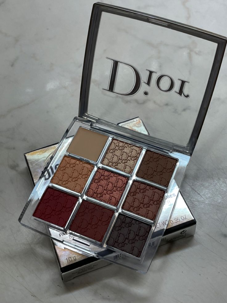 Dior Beauty Products, Dior Backstage Eyeshadow Palette, Dior Eyeshadow Palette, Dior Eyeshadow, Dior Backstage, Fancy Makeup, Dior Makeup, Makeup Obsession, Luxury Makeup