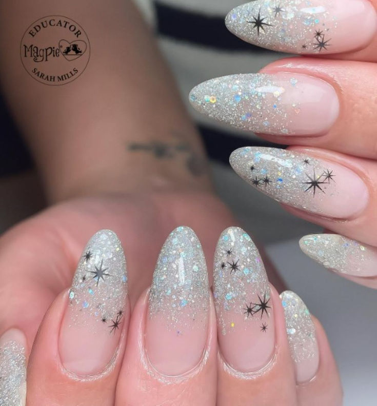 27 Unique Silver Nail Designs for New Year's Eve Blush Nails Korean Pink, Almond Nails Asian Style, Blush Nail Ideas, Korean Almond Nails Designs, White And Pink Nails With Designs, No Design Nails, Cute Aesthetic Nail Designs, Nail Design With Charms, Nails Inspiration Korean