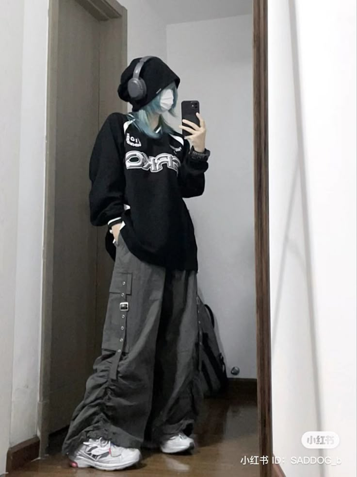 Gifts For Tomboy, Fairy Grunge Style, Baggy Outfit Ideas, Boyish Outfits, Korean Outfit Street Styles, 일본 패션, Street Outfits, Baggy Clothes, Tomboy Outfits