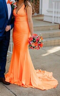 Prom Flowers Orange Dress, Prom Dresses Orange, Red Dress Formal, Neon Orange Dress, Orange Prom Dress, Hobo Dress, Prom Bouquet, Orange Prom Dresses, Dresses Orange