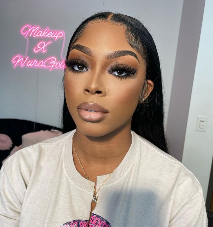 Smokey Soft Glam, Black Bridal Makeup, Flawless Face Makeup, Soft Smokey Eye, Smokey Makeup, Fresh Face Makeup, Sneaker Ball, Eyeshadow Ideas, Light Makeup Looks