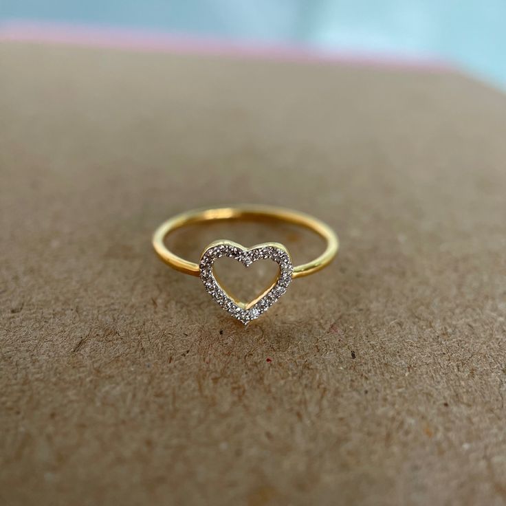 Diamond Rings Heart, Heart Shape Diamond Ring, Gold And Diamond Rings, Rings Korean, Simple Bridal Jewelry, Heart Shaped Diamond Ring, Heart Wedding Rings, Gold Finger Rings, Heart Rings