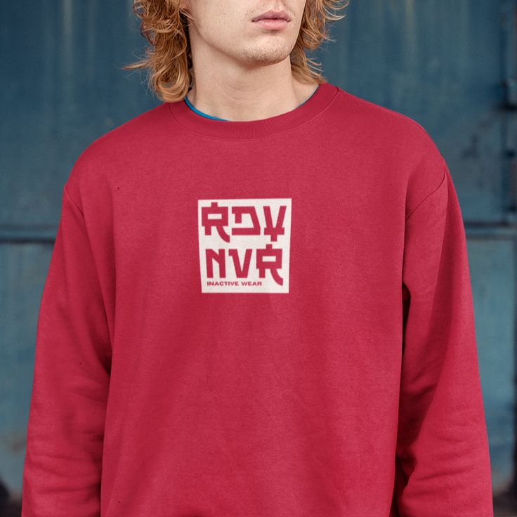 Cotton Ready Never crew neck sweatshirt with printed logo on the front and back. Red Crew Neck Sweater For Streetwear, Red Logo Print Sweatshirt For Fall, Red Graphic Print Crew Neck Sweater, Red Crew Neck Sweater With Graphic Print, Fall Red Sweatshirt With Logo Print, Red Crew Neck Sporty Sweatshirt, Red Crew Neck Sweatshirt Sporty Style, Red Sporty Crew Neck Sweatshirt, Red Crew Sweatshirt With Letter Print