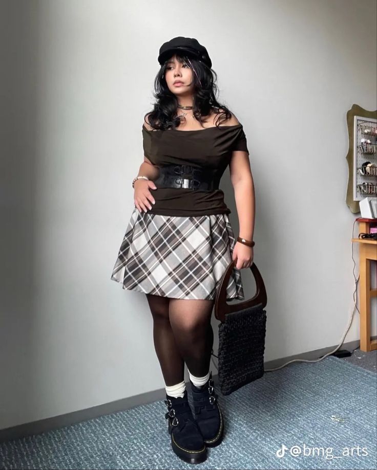 Cute Outfit Inspo Plus Size, Y2k Outfit Inspo Plus Size, Rockstar Gf Aesthetic Outfits Plus Size, Rockstar Gf Outfit Plus Size, Plus Y2k Outfits, Y2k Grunge Plus Size, Y2k Grunge Outfits Plus Size, Y2k Curvy Outfits, Dark Coquette Plus Size