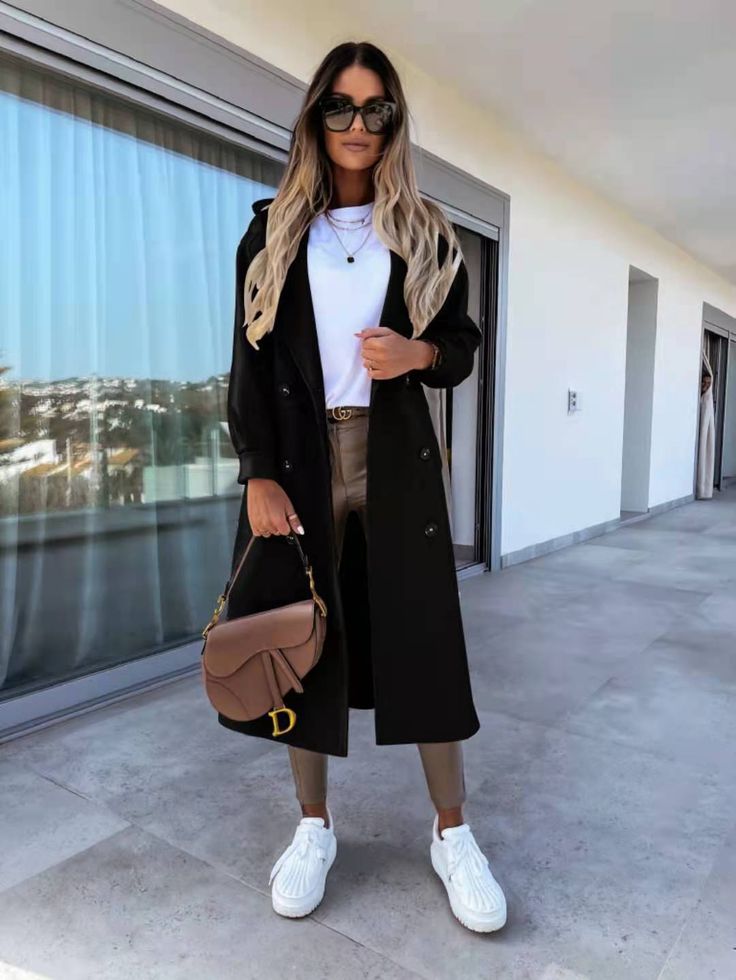 Trench Coat Outfits, Spring Trench Coat, Spring Trench, Mens Casual Jeans, Cutest Outfits, Mom Wardrobe, Long Sleeve Suit, Suit Collar, Blazer Jeans