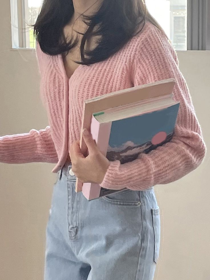 Pink Cardigan Outfit, Simple Girl Outfits, Outfit Korean Style, Outfit Cardigan, Knitwear Outfit, Winter Fashion Outfits Casual, Fashion Top Outfits, Korean Casual Outfits, Plain Outfits