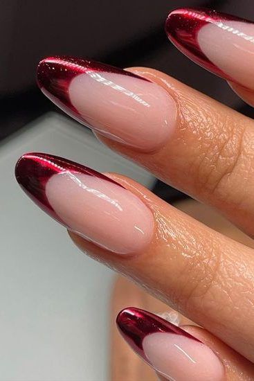 Red Wedding Nails, Winter Nail Trends, Red Tip Nails, Red Chrome Nails, Velvet Nails, Chrome Nails Designs, Red Nail Designs, Metallic Nails, Winter Nail