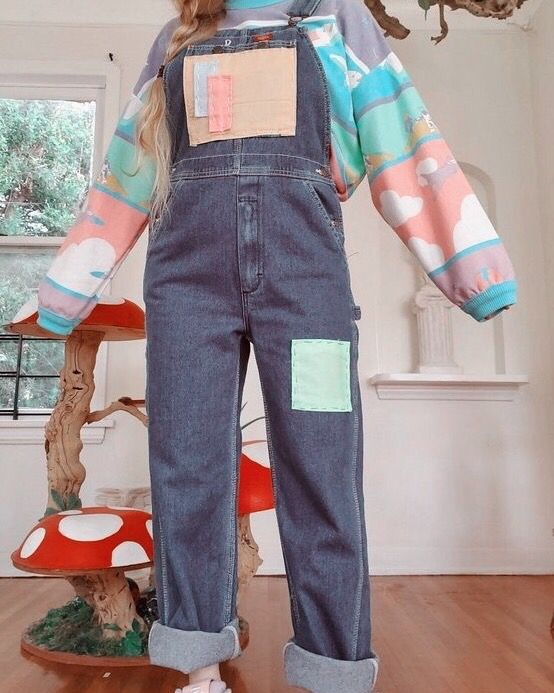 Dreamy Aesthetic Clothes, Aesthic Outfits, Dreamcore Outfits, Overalls Outfit Aesthetic, Kidcore Style, Artsy Clothes, Kidcore Fashion, Dickies Overalls, Minimal Stil