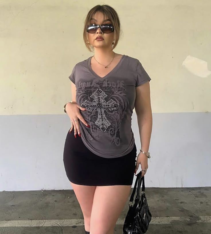 Grunge Outfits Plus Size, Y2k Outfits Plus Size, Plus Size Grunge, Nails Grunge, Instagram Clothes, Summer Outfits Curvy, Clothes Art, Plus Size Summer Outfits, Chubby Fashion