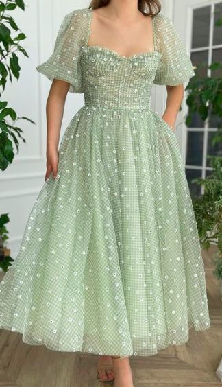 Frocks For Farewell Party, Net Dresses Design Ideas Western, Fairy Frocks For Women, Corset Frock, Farewell Outfits Western, Farewell Dress Ideas Western, Farewell Dresses, Frocks And Gowns, Womens Wedding Dresses