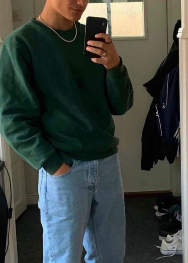 Green Crew Neck Outfit Men, Forest Green Crewneck Outfit, Green Shirt Blue Jeans Outfit Men, Men’s Crew Neck Outfit, Green Hoddies Outfits Ideas Men, Dark Green Sweatshirt Outfit Men, Green Jumper Outfit Men, Men’s Crewneck Outfit, Green Quarter Zip Outfit Men