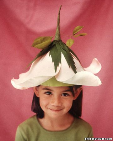 Martha Stewart kids Munchkin Costume, Costume Fleur, Halloween Costumes Kids Homemade, Garden Fairy Costume, Theme Carnaval, Rose Costume, Baby Kostüm, Flower Costume, Rose Hat