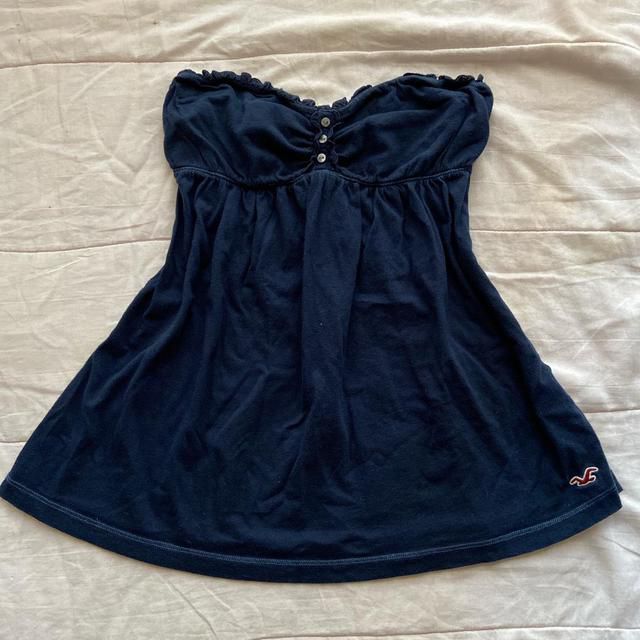 Strapless Babydoll Top, Navy Blue Coquette Outfits, 200s Shirts, Siren Core Outfits Casual, Cute Blue Tops, Hollister Babydoll Top, Thrifted Tops, 2000s Shirts, Strapless Blouse