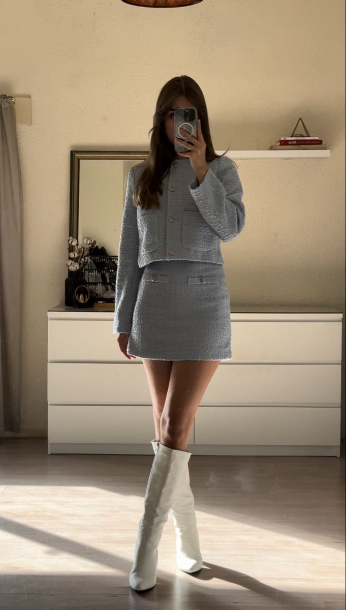 H&M tweed set baby blue | chanel inspo | tweed outfit inspiration | gossip girl vibes Tweed Jacket Outfit Aesthetic, Preppy Tweed Outfits, Outfits With Tweed Skirts, Channel Coat And Skirt, Preppy Outfits Fancy, 90s Tweed Outfit, Blue Dress Business Outfit, Tweed Sets Outfit, Blue Tweed Set Outfit