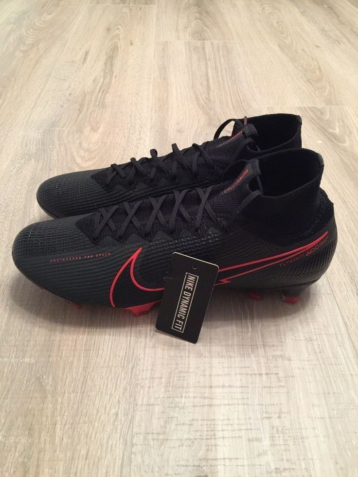 Cute 🙂🥰 Custom Soccer Cleats, Football Shoes Nike, Football Boots Black, Soccer Cleats Nike Mercurial, Pink Soccer Cleats, Black Football Boots, Womens Soccer Cleats, Soccer Cleats Black, Cool Football Boots