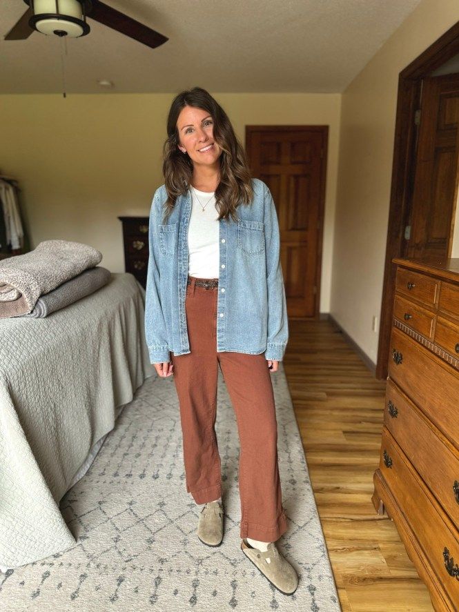 Cute Comfy Pants Outfit, Fall Outfits Light Jeans, Comfortable Pants Outfit, Nuetral Pallete Outfits Women, Maroon Wide Leg Pants Outfit, Feminine Outfits With Jeans, Boho Chic Mom Style, Baggy Corduroy Pants Outfit, Fall Birkenstock Clog Outfits