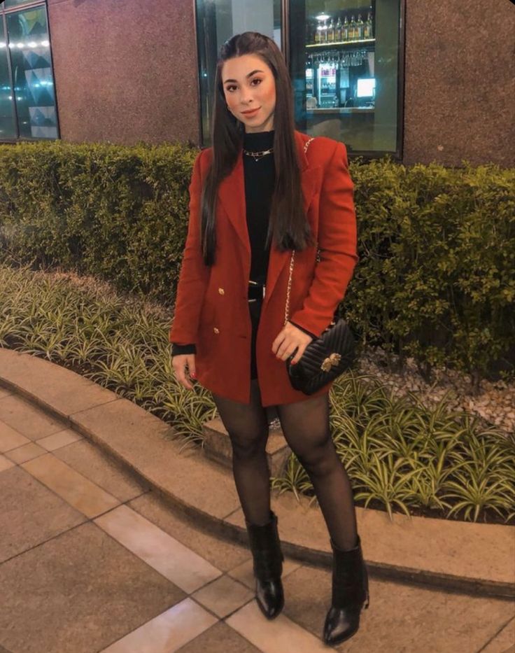 Outfit Botas, Fiesta Outfit, Outfit Mujer, Elegante Casual, Blazer Outfits, Dressy Outfits, Fall Fashion Outfits, Black Tights, Winter Fashion Outfits