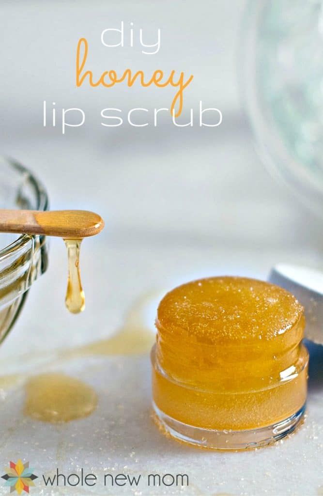 Got dry, chapped lips? This Nourishing Homemade Lip Scrub will smooth and soften your lips to perfection. Sooo healthy and natural--you can even eat it :)! #naturalbeauty Lip Scrub For Dry Lips, Homemade Lip Scrub, Honey Lip Scrub, Diy Lip Scrub, Natural Lip Scrub, Diy Honey, Lip Scrub Recipe, Scrub Diy, Lip Scrub Homemade