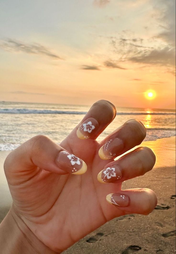 Nails For Mexico Vacation, Beach Nail Ideas, Hawaiian Nails, Summer Vacation Nails, Hawaii Nails, Preppy Nails, Cruise Nails, Teen Nails, Florida Nails