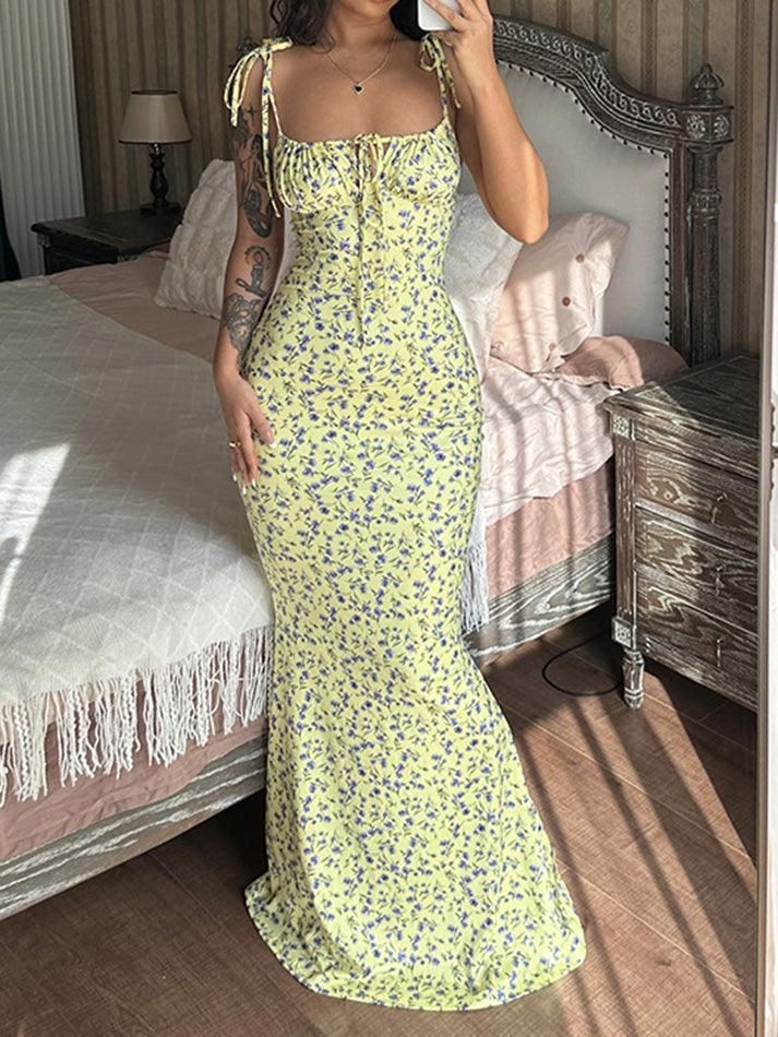 ⚡Buy 2024 Lace Up Floral Maxi Dress Pink S under $29.00 in Dresses at AnotherChill.com Online. Style: Sexy, Vacation, Y2K, Sweet. Fabric Content: Polyester, Spandex. Fit Type: Slim fit. Sleeve Length: Sleeveless. Neckline: Straight Neckline. Length: Maxi Dress. : Embrace your feminine charm with this stunning floral maxi dress. Its sexy and slim fit silhouette enhances your curves, while the vibrant summer floral print adds a touch of elegance. The tie-up neckline and adjustable shoulder straps Floral Dresses Aesthetic, Long Floral Dress Outfit, Date Evening Outfit, Casual Gowns Maxi Dresses, Date Dress Ideas, Maxi Gown Styles, Fitted Sundress, Maxi Backless Dress, Maxi Dress Outfits