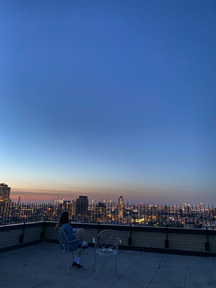 city, new york, vibe, fashion, aesthetic, tiktok, city girl, summer, fashion school, School Rooftop Aesthetic, Roof Top Aesthetic, City Rooftop Aesthetic, Running On Rooftops Aesthetic, Interesting Environments, Nyc Rooftop Pictures, Sitting On Rooftop Aesthetic Night, Nyc Rooftop Aesthetic, Spider Gwen Aesthetic