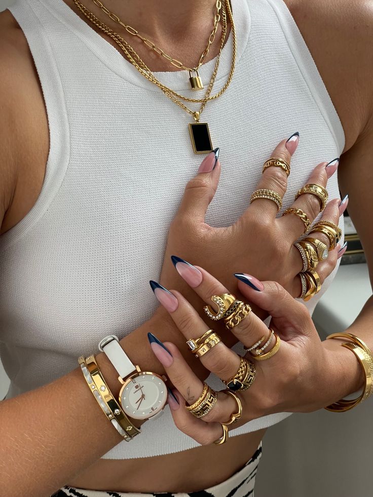 #aesthetic #goldaesthetic #waterproofjewelry #goldjewellery #jewellery #rings #goldrings #necklaces #jewelry Wife Nails, Dope Jewelry Accessories, Stile Hijab, Luxe Jewelry, Mob Wife, Jewelry Accessories Ideas, Dope Jewelry, Chunky Jewelry, Jewelry Fashion Trends