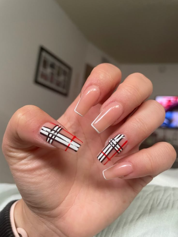 Blue Plaid Nail Designs, Plaid Nail Designs Fall, Fall Nails Plaid, Plaid Fall Nails, Fall Plaid Nails, Nails Plaid, Biab Nail, Burberry Nails, Plaid Nail Designs