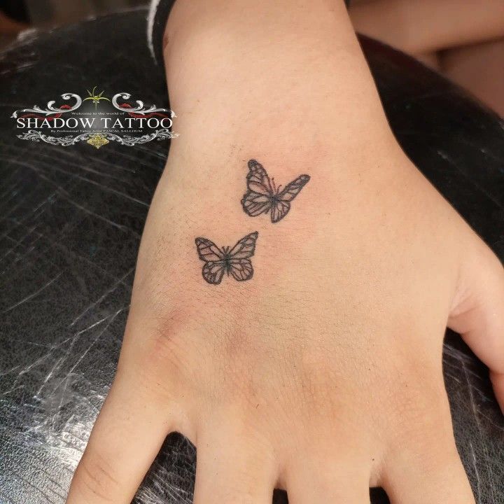 Butterfly tattoo Lebanese tattoo artist Pascal Salloum byblos Butterfly Tattoos Images, Colorful Butterfly Tattoo, Small Wave Tattoo, Tattoo Design For Hand, Butterfly Hand Tattoo, Shadow Tattoo, About Butterfly, Hand Tattoos For Girls, Small Butterfly Tattoo