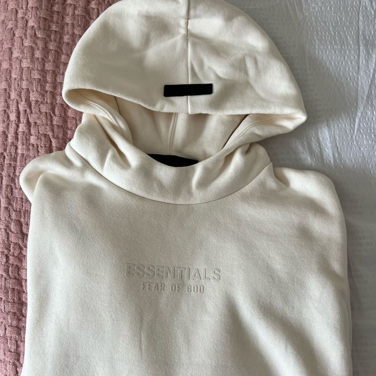 New With Tags. Never Worn. Comes With Original Bag. Essentials Hoodie, Sweaters Men, Mock Neck Sweatshirt, Half Zip Hoodie, Men Cream, Green Sweatshirt, Black Crewneck, Original Bags, Knit Hoodie