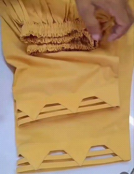 Trousers And Shirt, Saree Outfits, Plazzo Designs, Trouser Pants Pattern, Women Trousers Design, Hairstyles For Ladies, Womens Pants Design, Simple Kurta Designs, Neck Designs For Suits