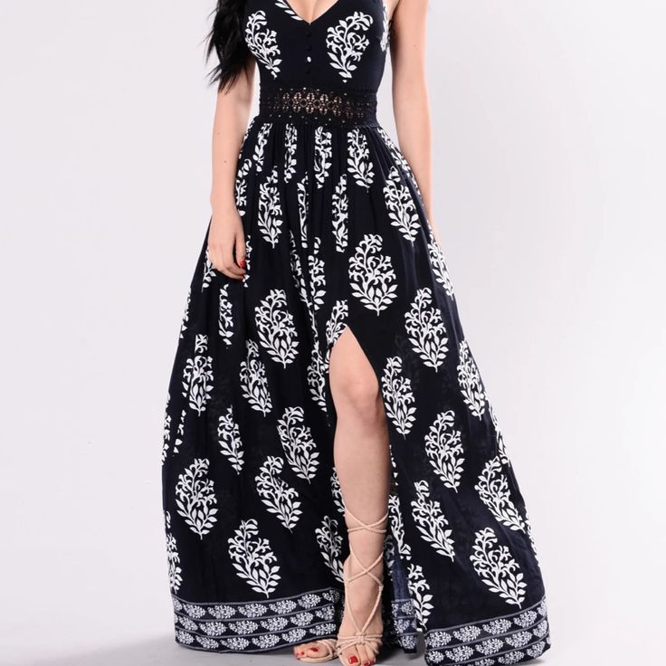 Maxi Dress Homecoming Dress Stores, Girls Christmas Dresses, Maxi Dress Navy, Fashion Nova Dress, Curve Dresses, Maxi Dress Blue, Beautiful Wedding Dresses, Casual Dresses For Women, Homecoming Dresses