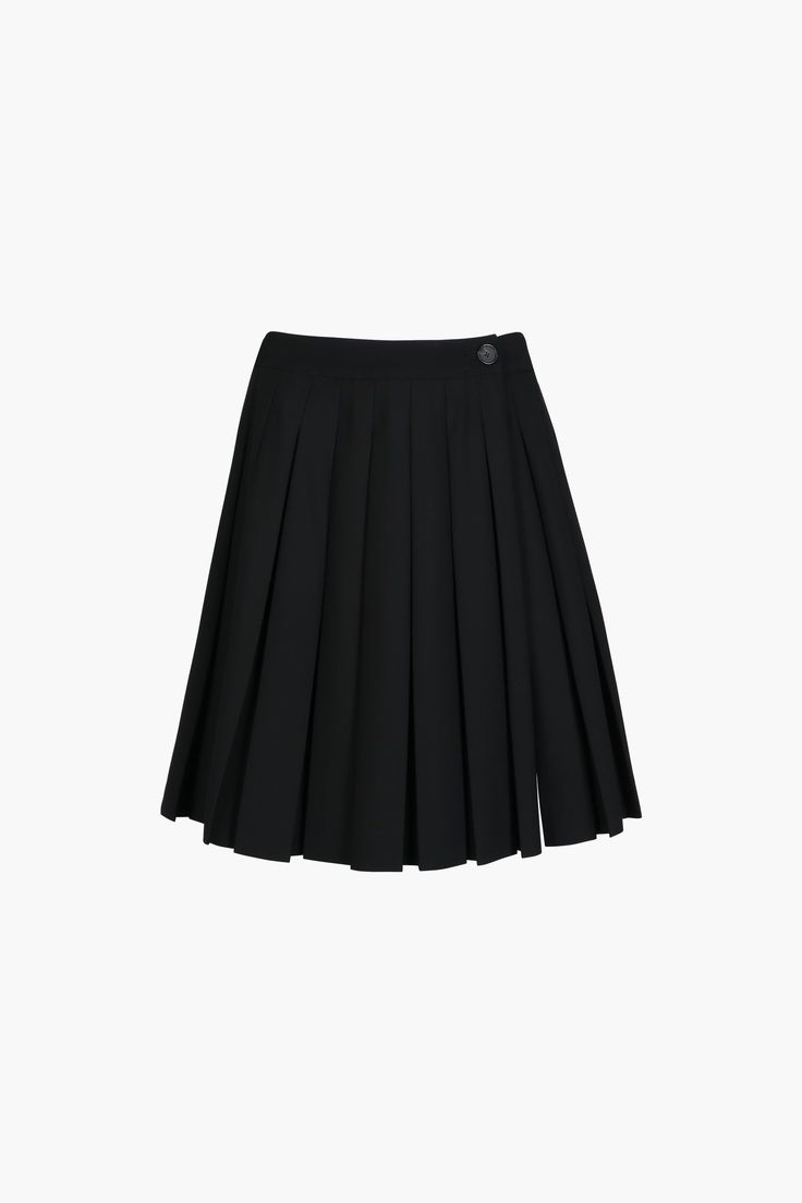 Black Pleated Short Tennis Skirt, Elegant Black Short Tennis Skirt, Elegant Short Black Tennis Skirt, Black Relaxed Skort, Black Short Length Pleated Skirt, Black Short Lined Skirt, Elegant Black Mini Tennis Skirt, Black Short Pleated Lined Skirt, Black Pleated Relaxed Skort