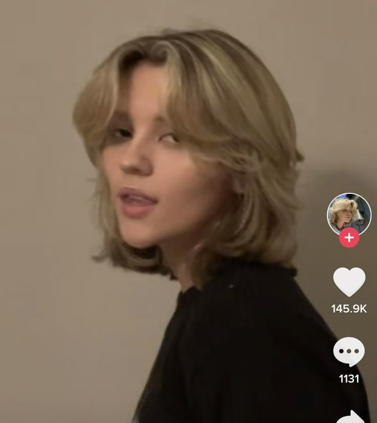 90s Layered Hair Short, Medium Short Haircuts, Dirty Blonde Hair, Hair Inspiration Short, Cut Her Hair, Shot Hair Styles, Hair Tutorials For Medium Hair, Short Hair Styles For Round Faces, Haircuts Straight Hair