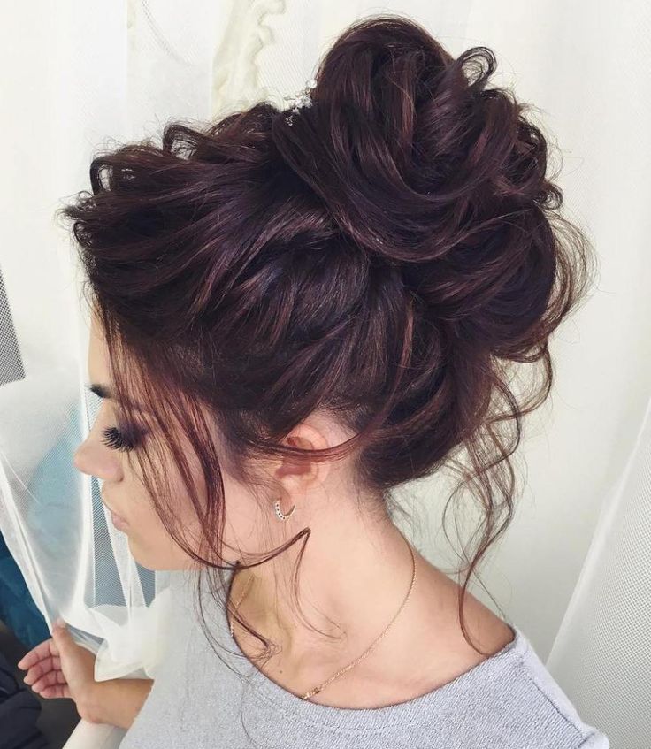 Curly Messy Bun Long Hair Messy Updo, Top Hairstyles, Long Hair Updo, Messy Bun Hairstyles, Hair Balayage, Bun Hairstyles For Long Hair, Penteado Cabelo Curto, Hair Updo, Long Curly Hair