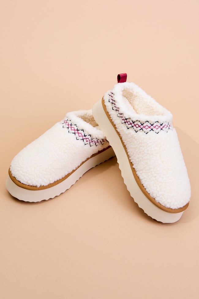 Elevate your comfy slipper game with the perfect pair of slip-on, fully lined, Sherpa platform slippers. These are perfect for cozy nights in or days out with the girls. Sherpa Slippers, White Dress Skirt, Football Dress, Comfy Slippers, Pink Slippers, First Thing In The Morning, Bedroom Slippers, Plush Slippers, Cute Slippers