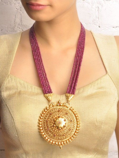 Indian Jewellery Gold, Temple Jewelry, Gold Pendant Jewelry, Jewelry Designing, Traditional Jewellery, Wedding Jewellery Collection, Gold Fashion Necklace, South Indian Jewellery, Beads Jewellery