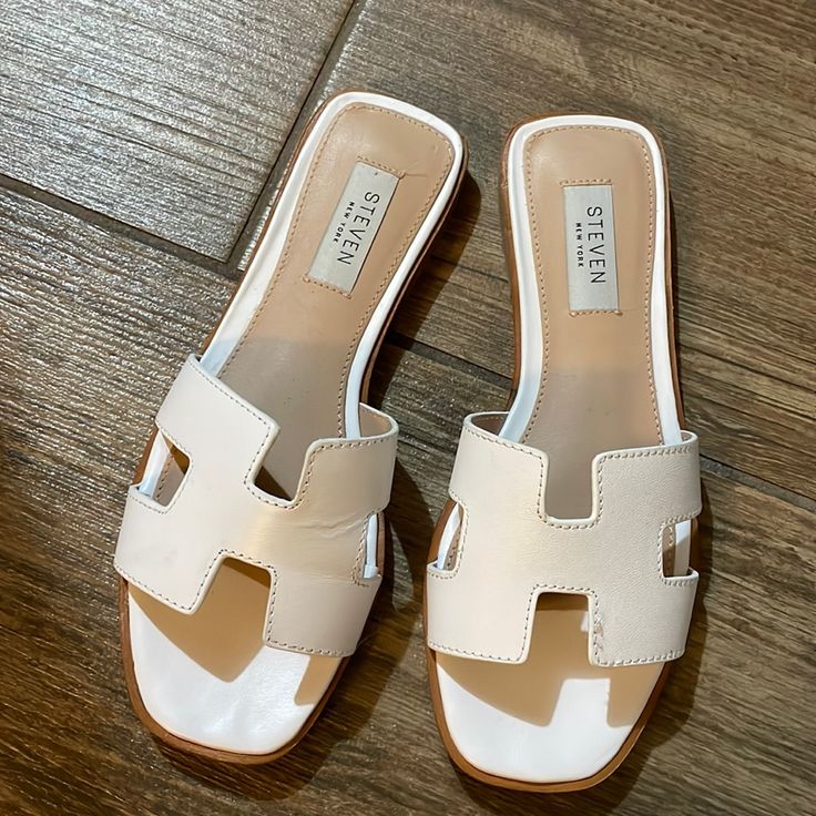 New Never Used Steve Madden White Sandals.Size 5.5 Platform Sandals Steve Madden, Tan Open Toe Sandals For Spring, Tan Cushioned Sandals For Summer, Spring Tan Open Toe Sandals, Elegant Tan Sandals For Vacation, Tan Slip-on Sandals For Spring, Tan Flat Heel Sandals For Spring, Tan Open Toe Sandals With Cushioned Footbed, Tan Flat Sandals For Spring