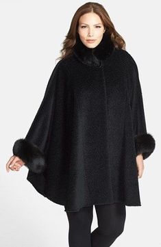 Capas on Pinterest Fur Trimmed Cape, Cashmere Poncho, Perfect Blue, Warm Outfits, Mom Outfits, Fox Fur, Street Style Outfit, Fall Outfits Women, Mom Style