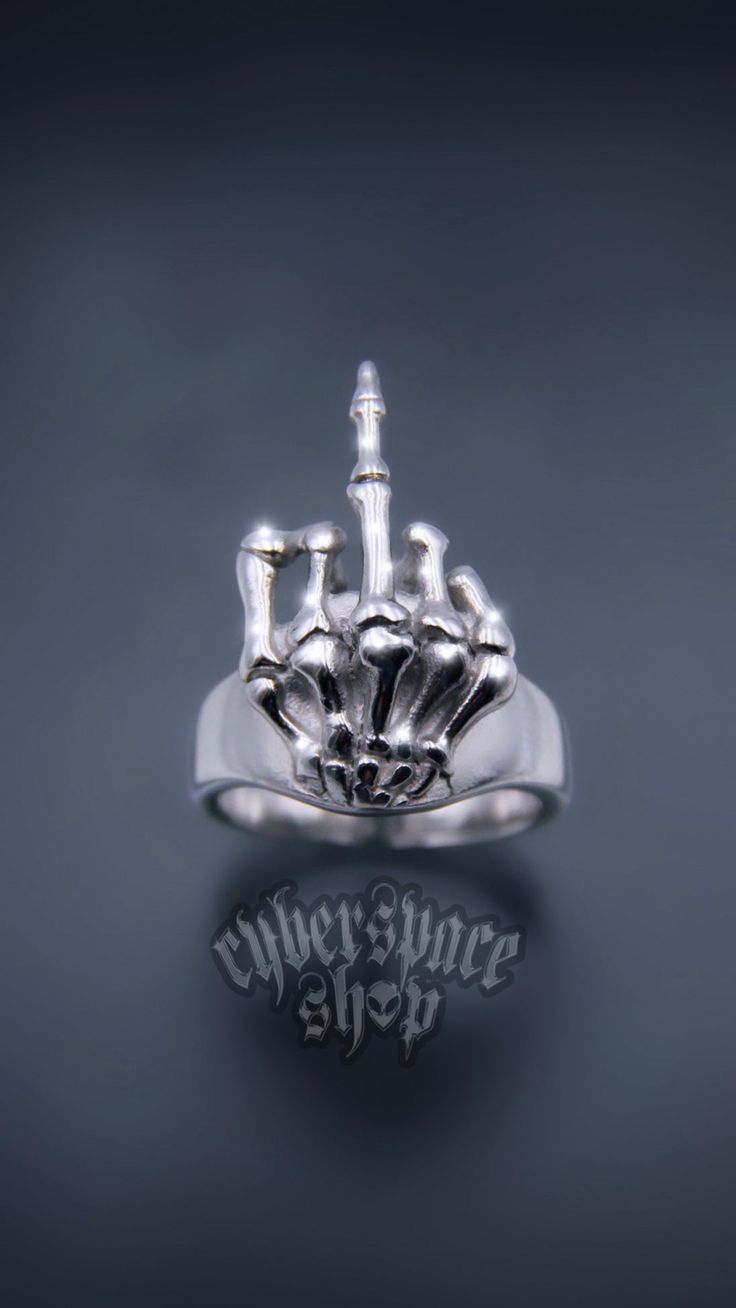 Skeleton Flip Off Ring ⛓ 100% solid 316L stainless steel 💦 Waterproof 🚫 NO green skin. NO tarnish. NO rust 🖐 Sizes 5-11 available Skull Hand Jewelry, Skelton Rings, Creepy Rings, Weird Rings, Skeleton Hand Ring, Funny Rings, Emo Rings, Imp Oc, Afro Jewelry