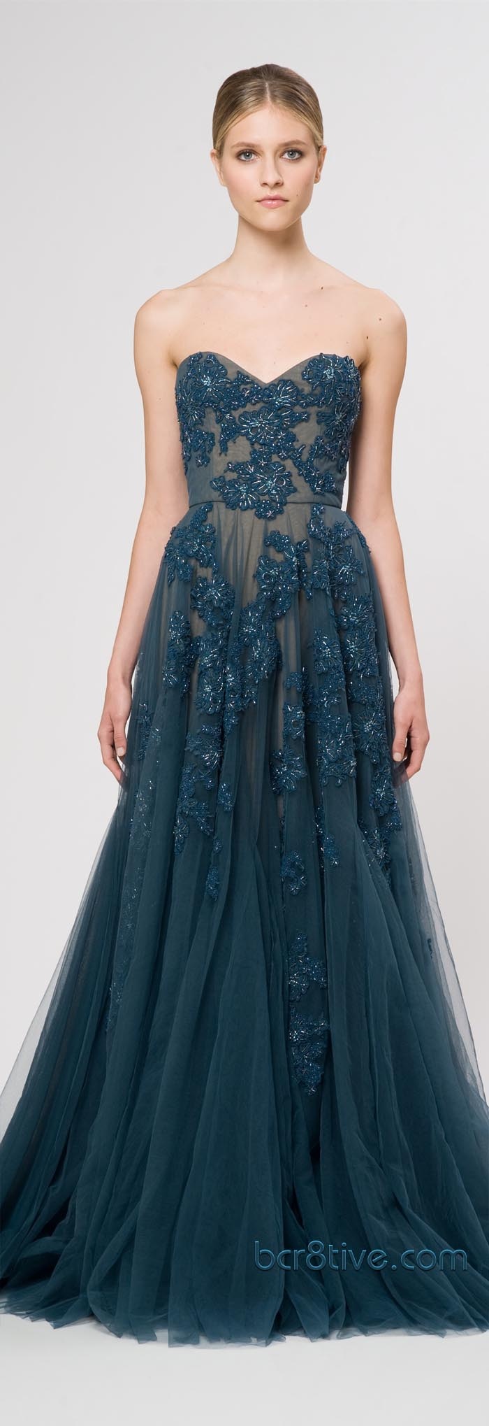 Reem Acra Ready To Wear Resort 2013 Teal Wedding Dress, Teal Wedding, Traditional Wedding Dresses, Nontraditional Wedding, Gorgeous Wedding Dress, Colored Wedding Dresses, Gorgeous Gowns, Beautiful Gowns, Fancy Dresses