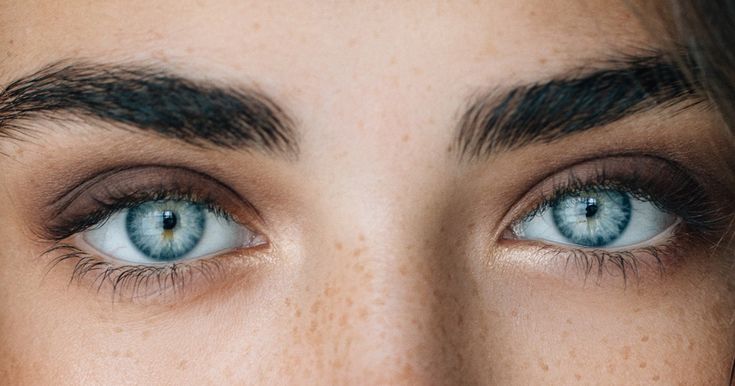 Eye Exercises Make You Smarter - Thrive Global Blue Eyes Aesthetic, People With Blue Eyes, Easy Eye Makeup Tutorial, Beautiful Eyes Color, Light Blue Eyes, Blue Green Eyes, Eye Exercises, Simple Eye Makeup, Brown Eyeshadow