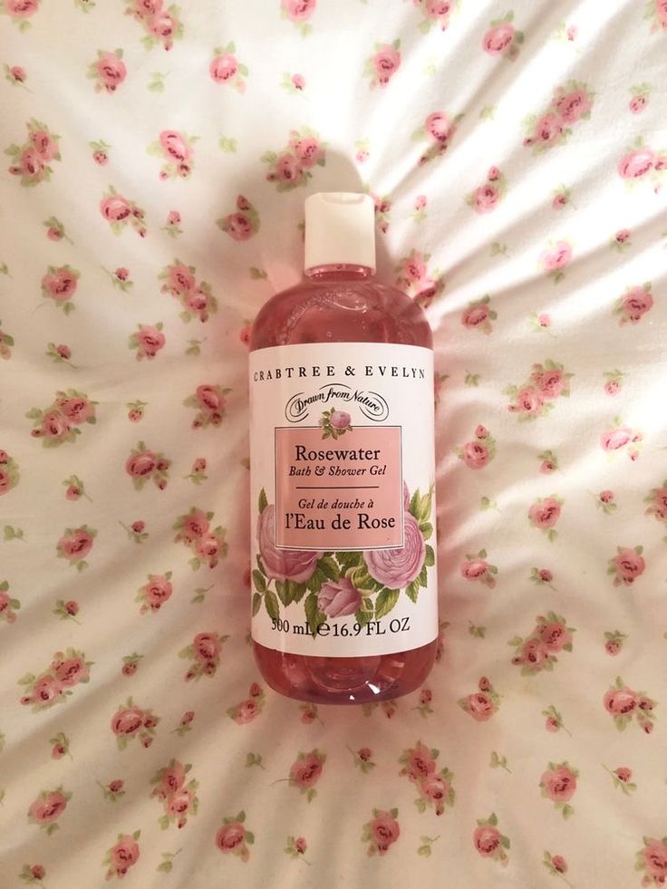 Rose water🌹💋💋 Rose Bath Aesthetic, Rose Water Bath, Bath Aesthetic, Visual Archive, Water Aesthetic, Rose Bath, Bill Skarsgard, Cute App, Perfume Scents