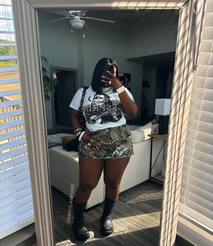 Big Jam Concert Outfits, Monster Jam Mom Outfit, Cheetah Skirt Outfit Black Women, Brunch Outfit Black Woman Sneakers, Rap Concert Outfit Ideas Plus Size, All Black Plus Size Outfit For Party, Fall Day Party Outfit Black Women, Curvy Girl Outfits Summer Black Women, Plus Size Fall Outfit Black Women