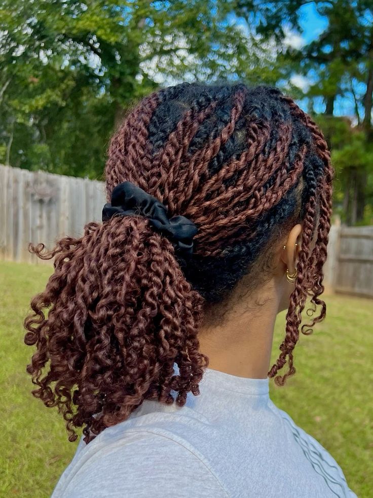 Natural Hair Twists With Shells, Colored Mini Twists With Extensions, Natural Hair Styles For Black Women Twists, Short Twists For Black Women, Cornrows With Twists, Natural Twist Hairstyles For Black Women, Mini Twists Hairstyles, Styling Twists, Mini Twists On Natural Hair