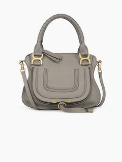 Discover Chloe Small Marcie Bag and shop online on CHLOE Official Website. 3S0928161 Chloe Marcie Bag, Womens Designer Bags, It Bag, Bags And Purses, Purses For Women, Favorite Handbags, Luxury Bag, Bag Collection, Bag Shop